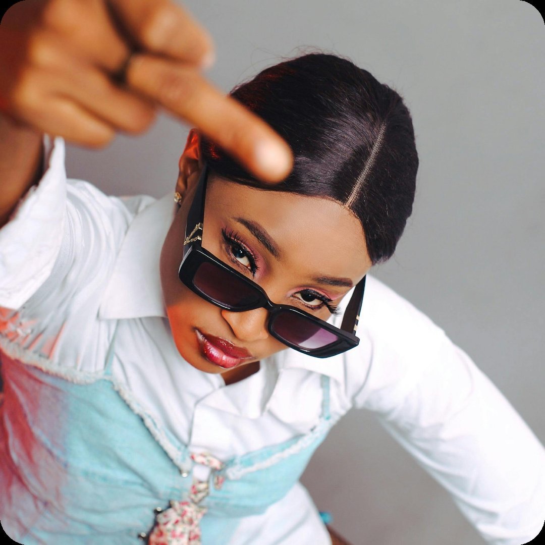 WOMEN WITH ATTITUDE - RUDECAPS